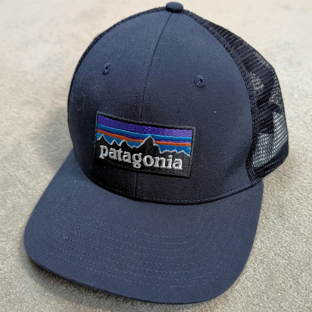 Patagonia P-6 Logo Trucker Hat Mens Navy Blue Organic Cotton Mesh Snapback Cap